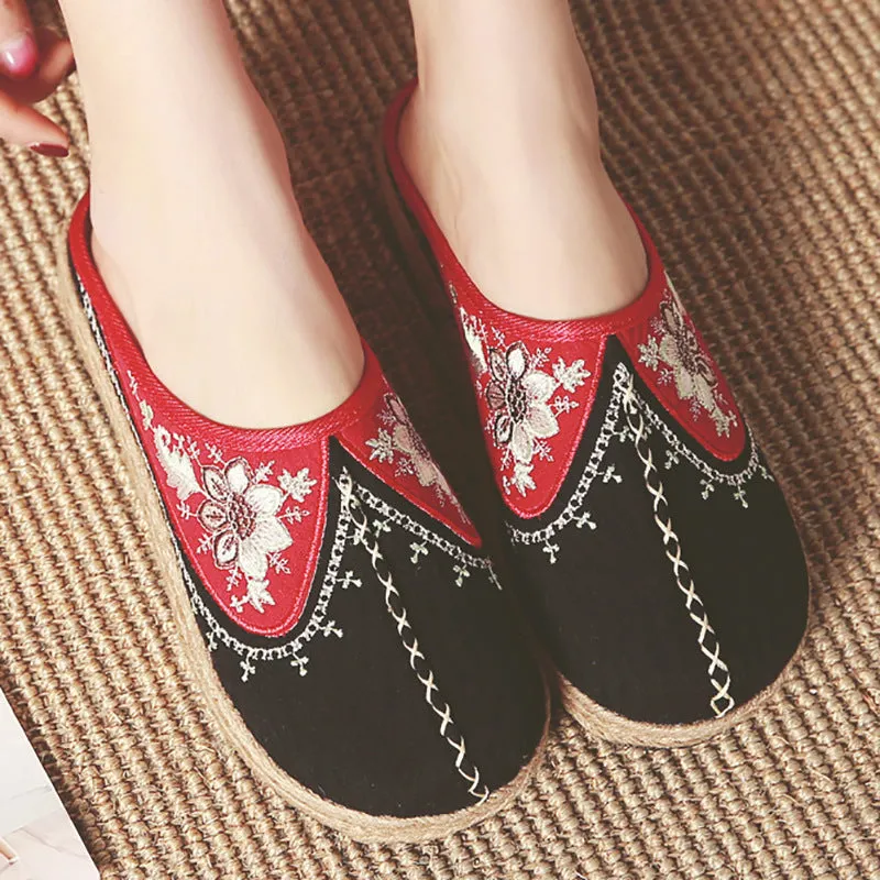 Cotton Linen Ethnic Embroidered Slippers