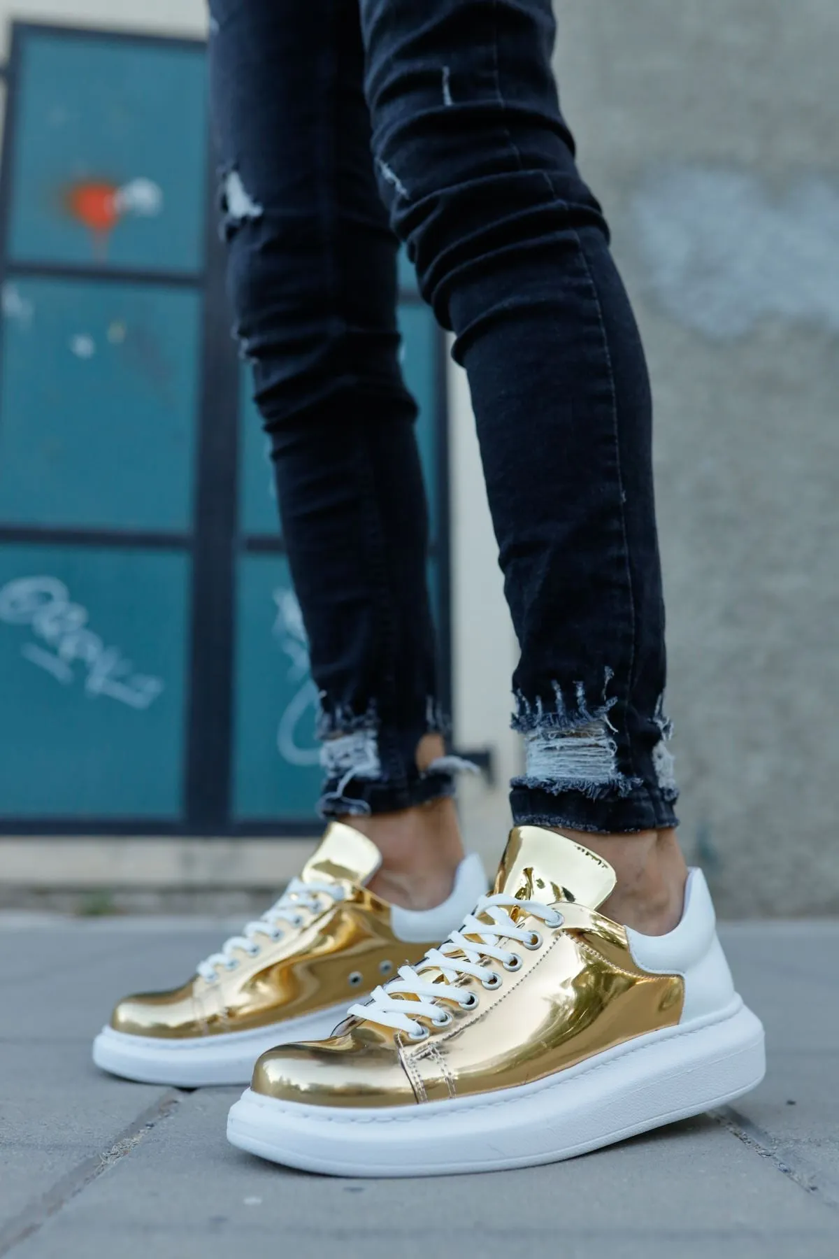 Gold White Sneaker CH259