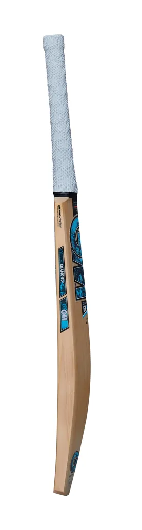 Gunn & Moore DIAMOND Signature Cricket Bat