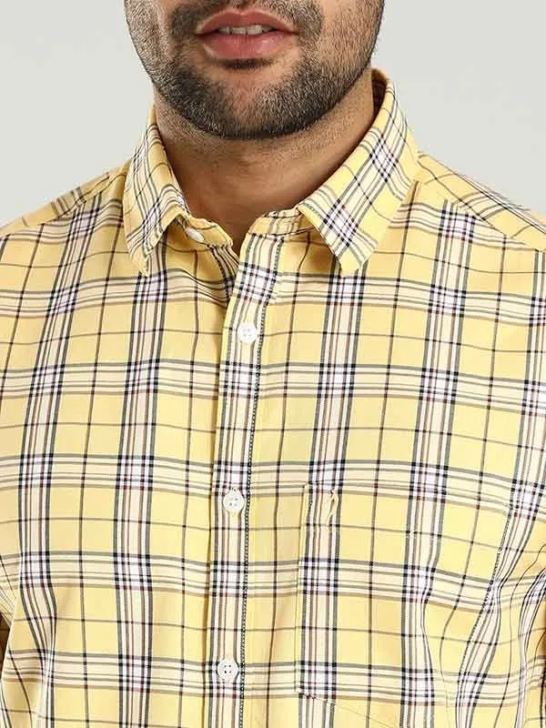 Men Checked Half Sleeve Cotton Shirt