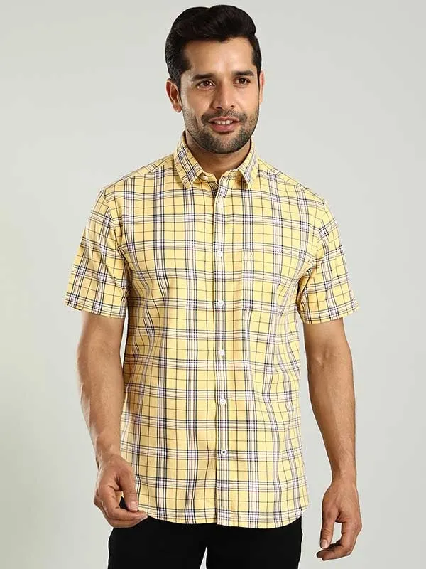 Men Checked Half Sleeve Cotton Shirt