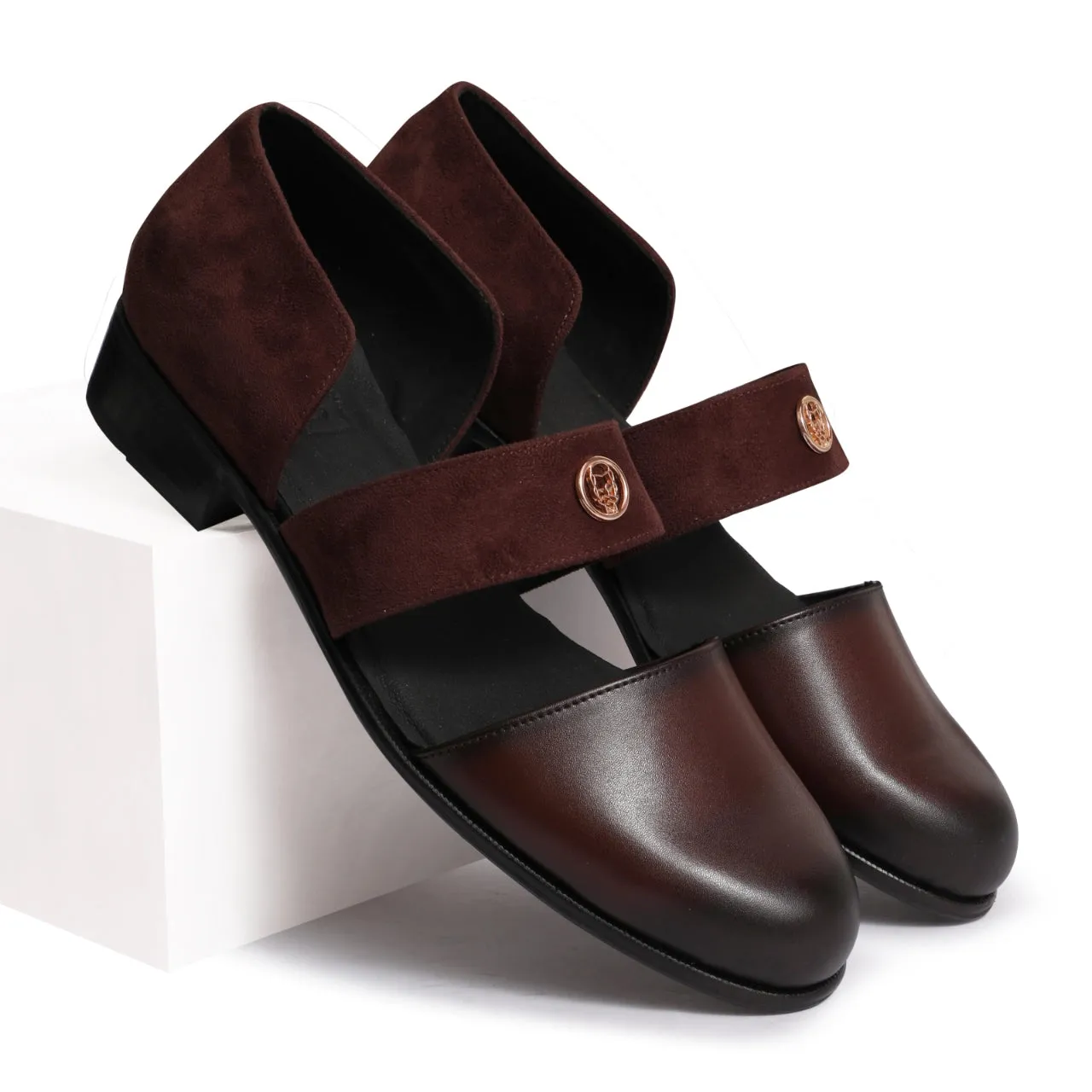 MOKASA - TAN SIGNATURE SANDAL SHOE